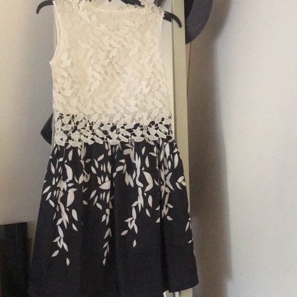 Popcorn black and white dress - Picture 2 of 6